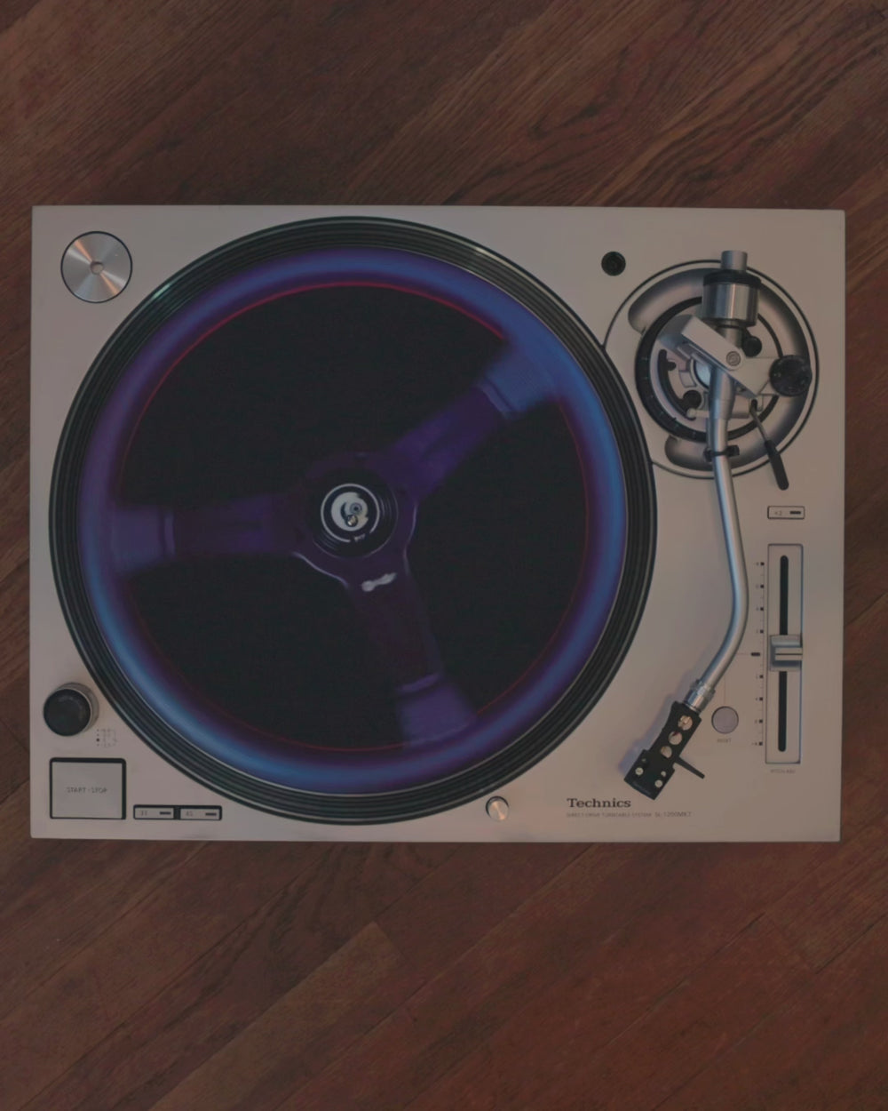 vinyl records slip mats dj turntables turntablism 