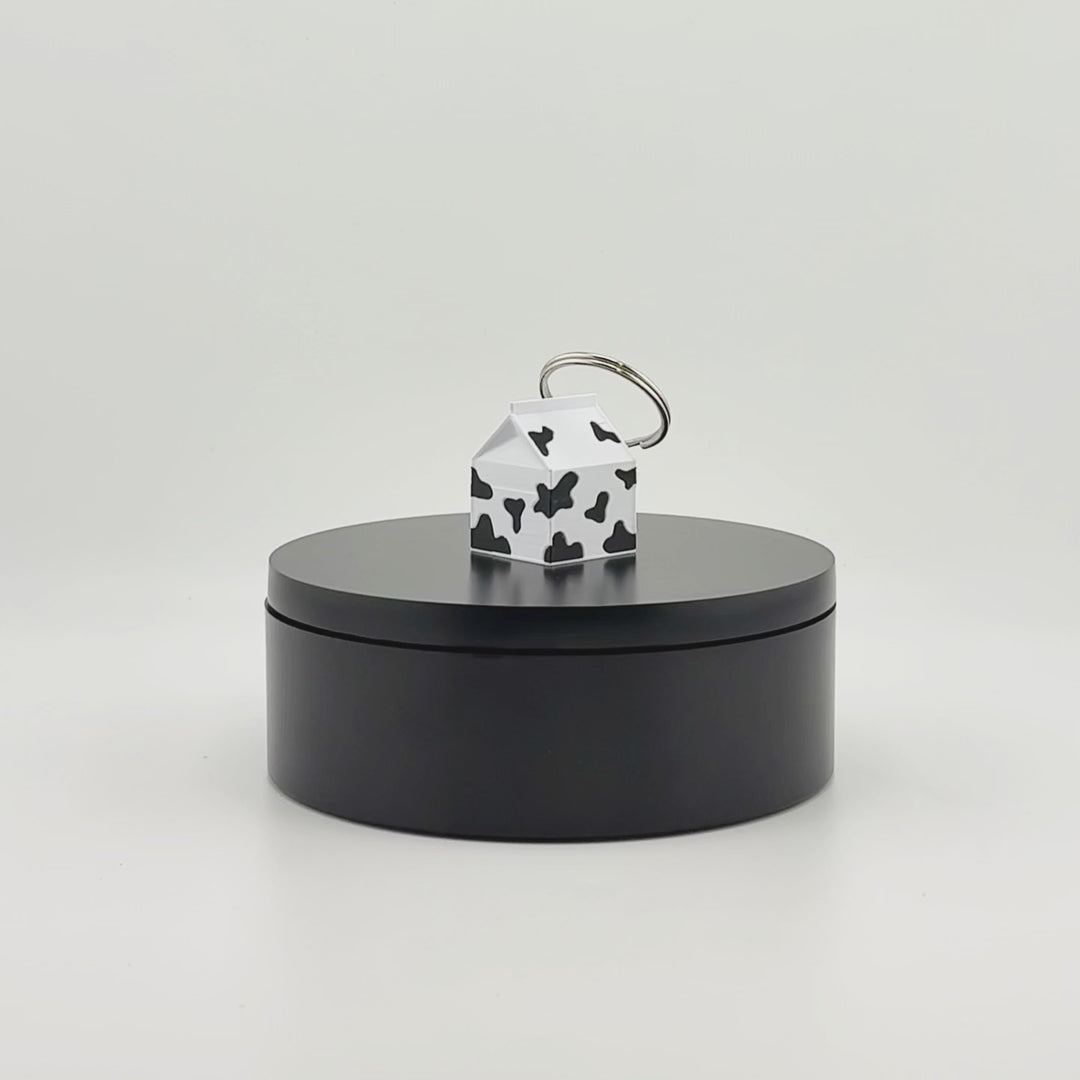MOO MOO KEYCHAIN (LUNCH SIZE)